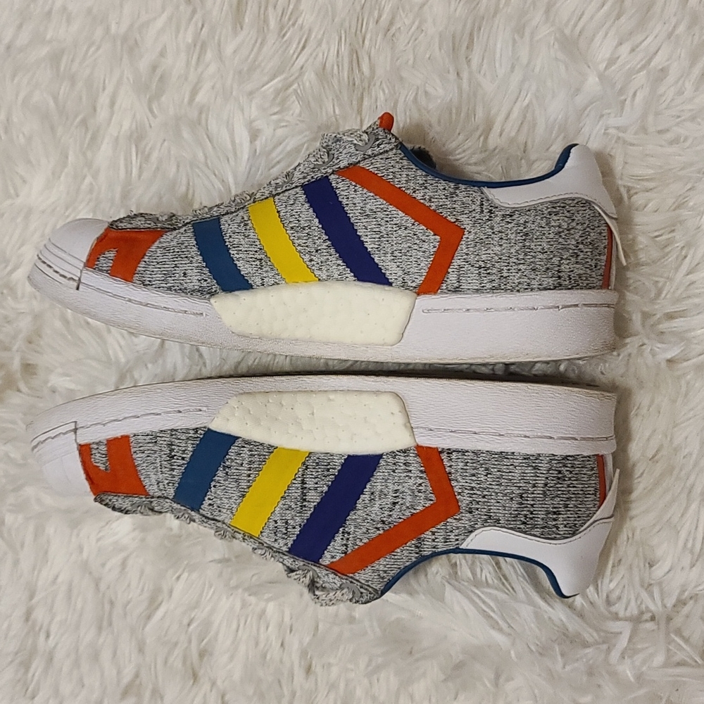 SOLD Adidas Superstar Boost 6 mens, 8 womens - Picture 5 of 8